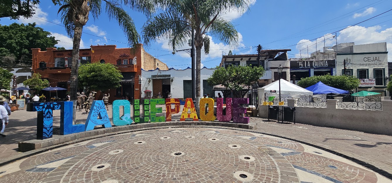 Tlaquepaque, in full color — Guadalajara