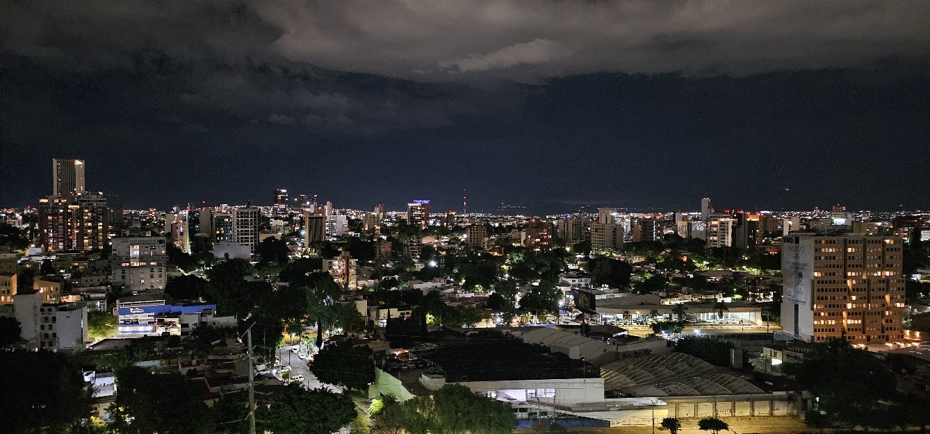 Rain city, light city — Guadalajara